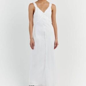 NWT DISSH GEORGIE WHITE LINEN MIDI DRESS - US Size 6 / WHITE